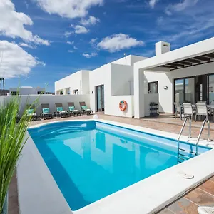 villa-nayra.in-canary-islands.com/